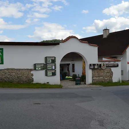Maison d'hôtes Restaurace A U Lva Karlštejn