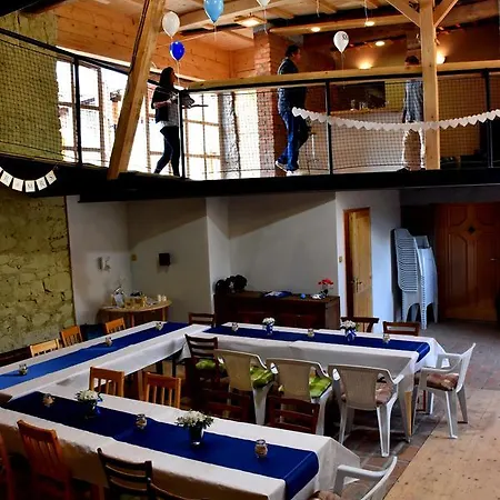 Restaurace A U Lva *