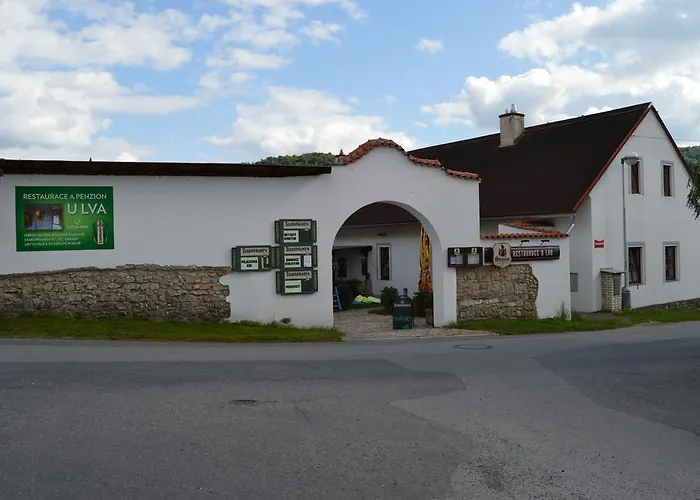 Pensión Restaurace A U Lva Karlštejn