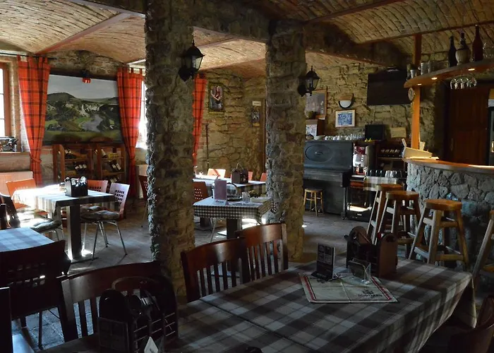 Restaurace A U Lva Pensión Karlštejn