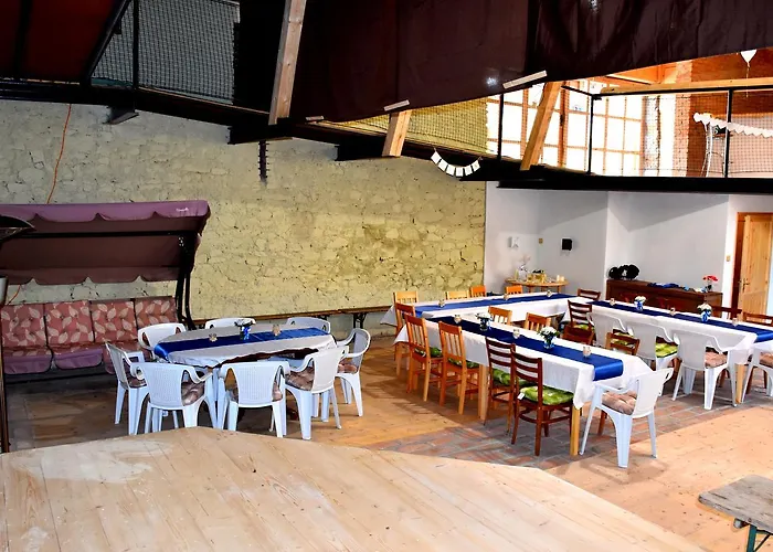 Restaurace A U Lva Pensión